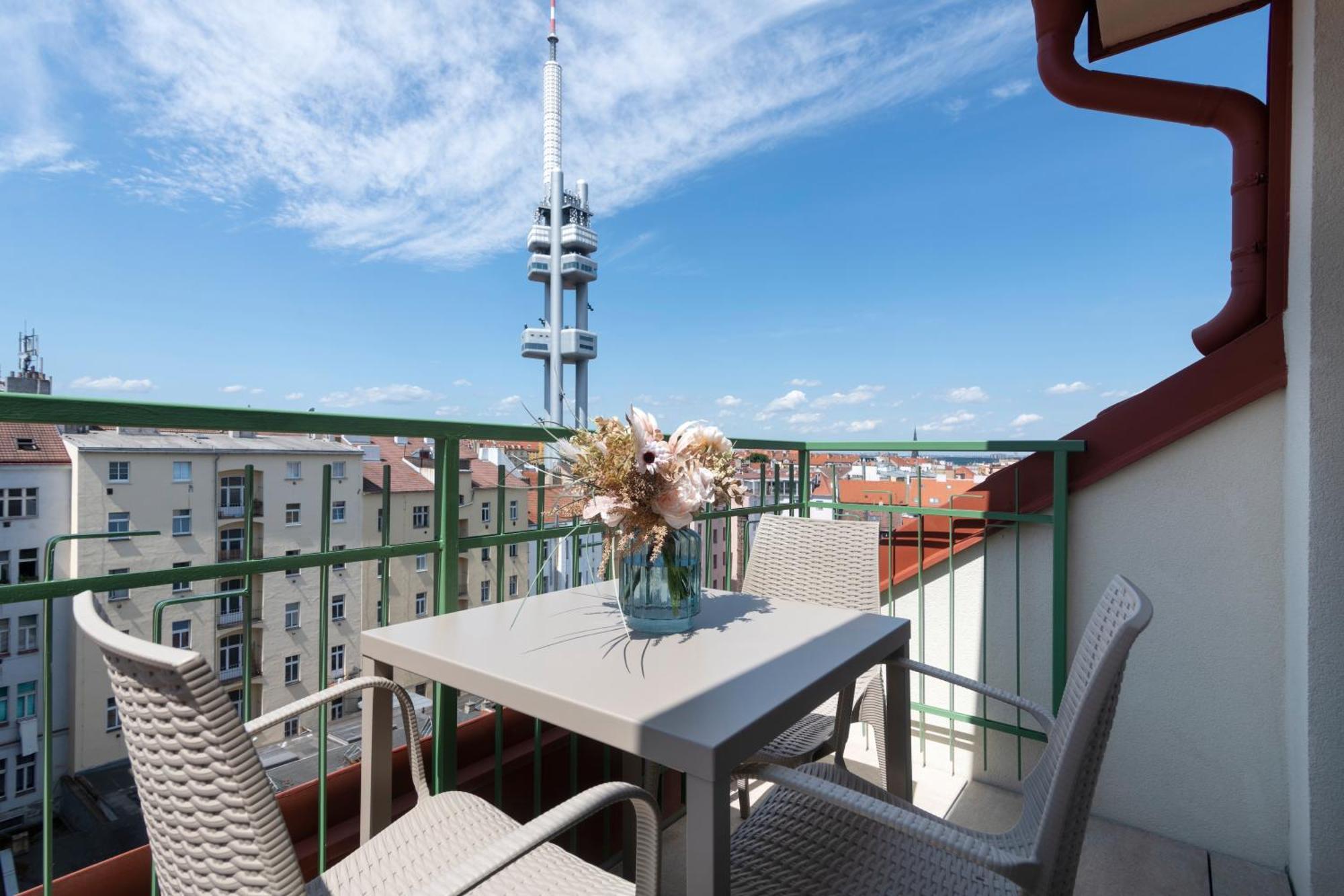 Luxury Two Bedroom Apartment with Terrace