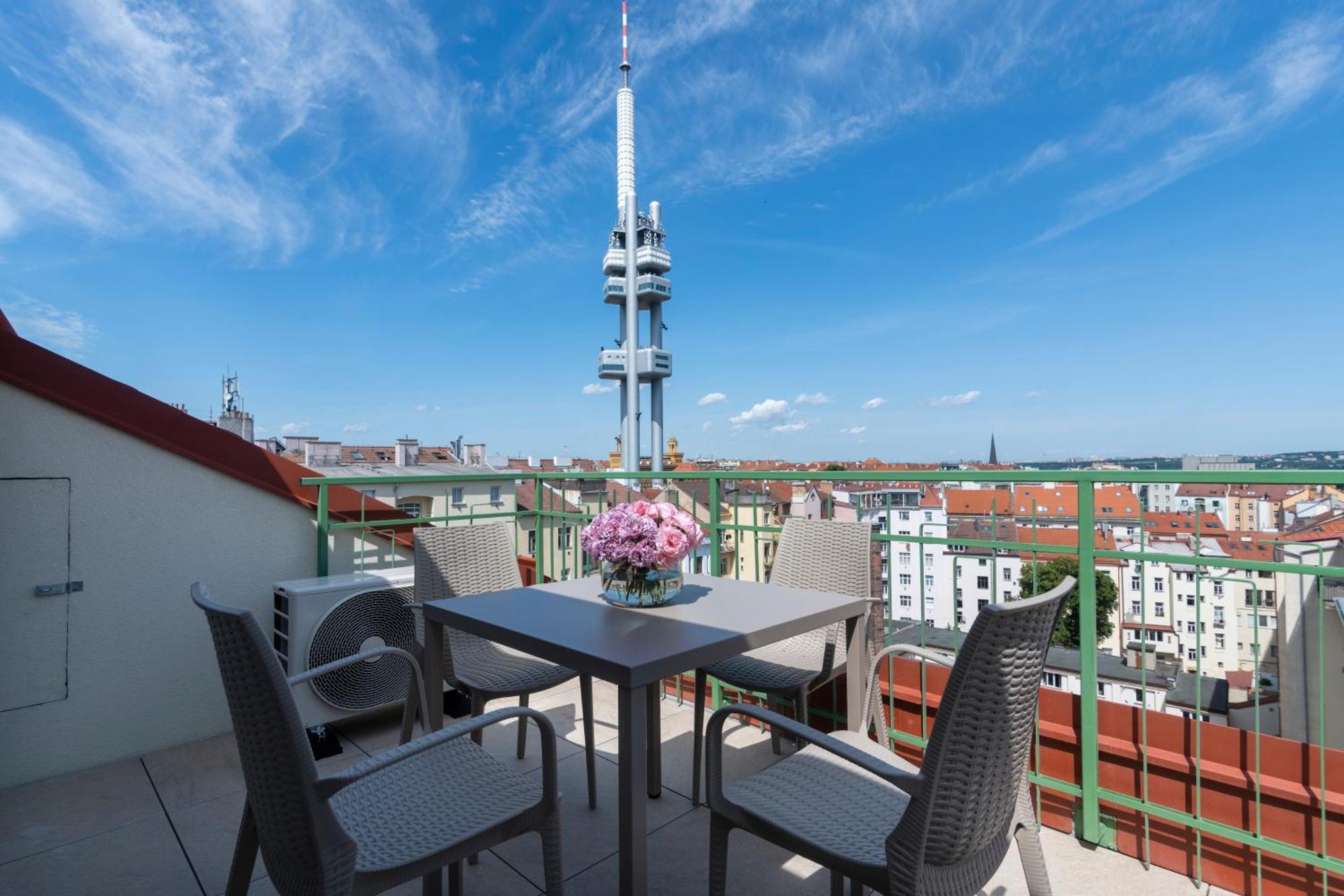 Luxury Apartment with Terrace